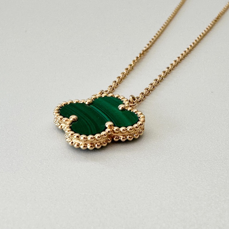 vintage alhambra pendant