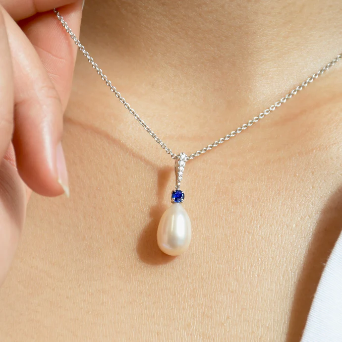 The Timeless Elegance of Pearl Pendants: A Complete Guide