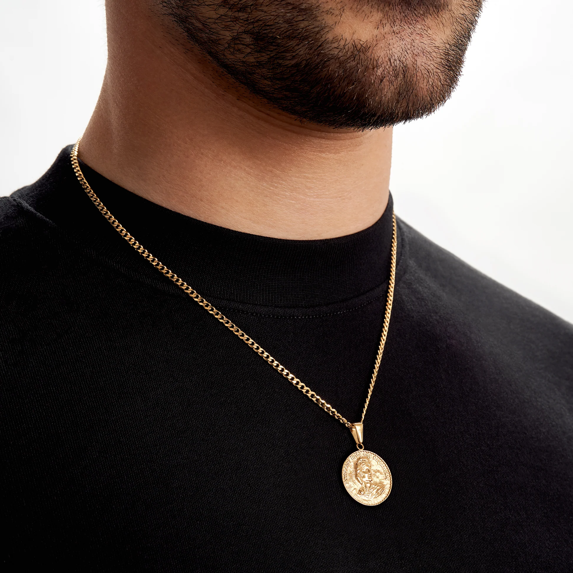 Explore the Styling Gold Pendant for Men in 2025