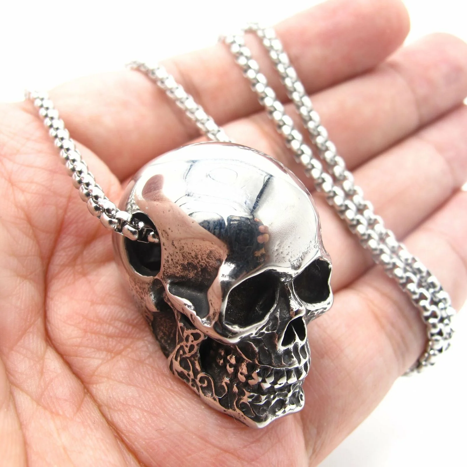 skull pendant