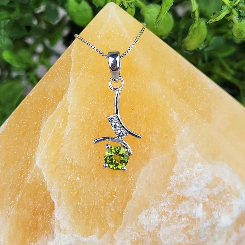 peridot pendant