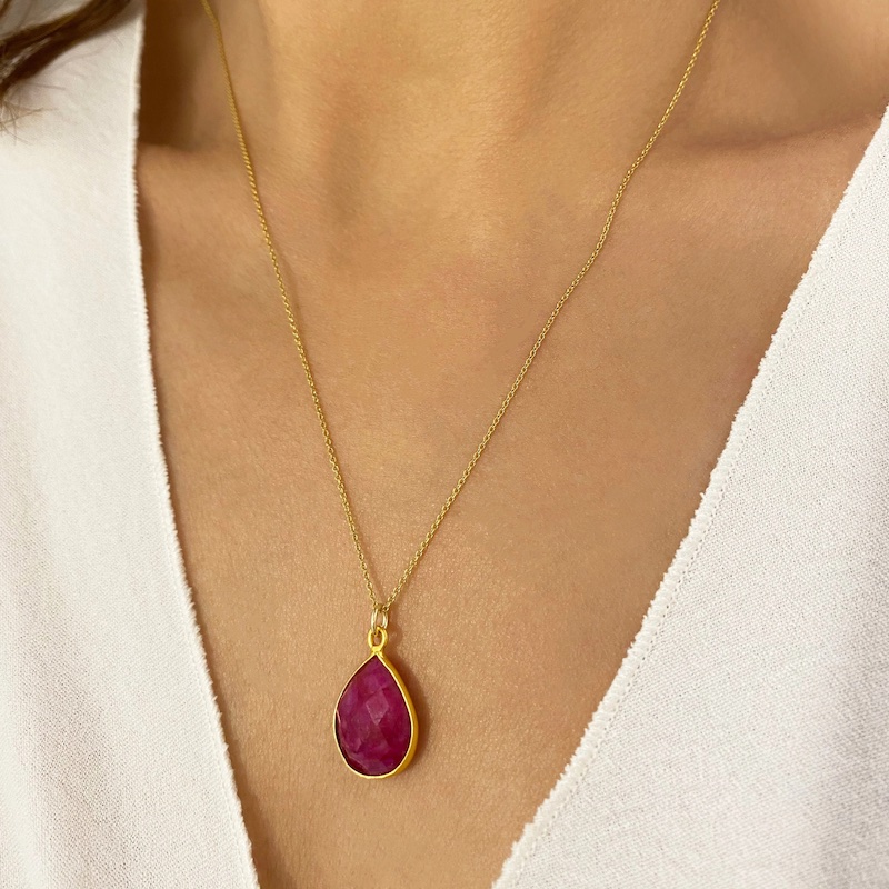 Romantic Gifts: Styling Your Ruby Pendant Necklace Elegantly